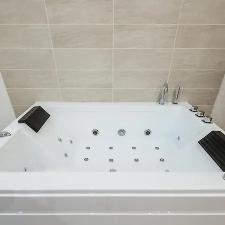 Charmant Cocon Avec Jacuzzi - Bordeaux Centre Exterior foto